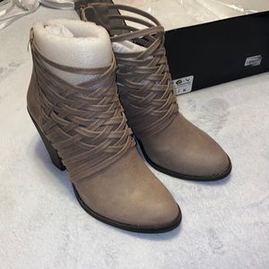 Fashion Boots 7